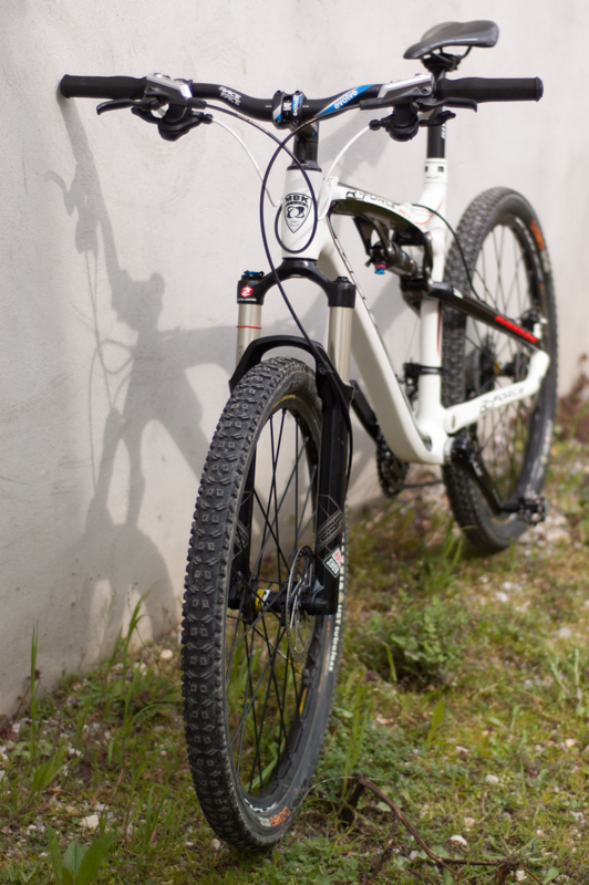 Nouveau VTT Montage perso base d un cadre MBK R Force XC1 Carbone